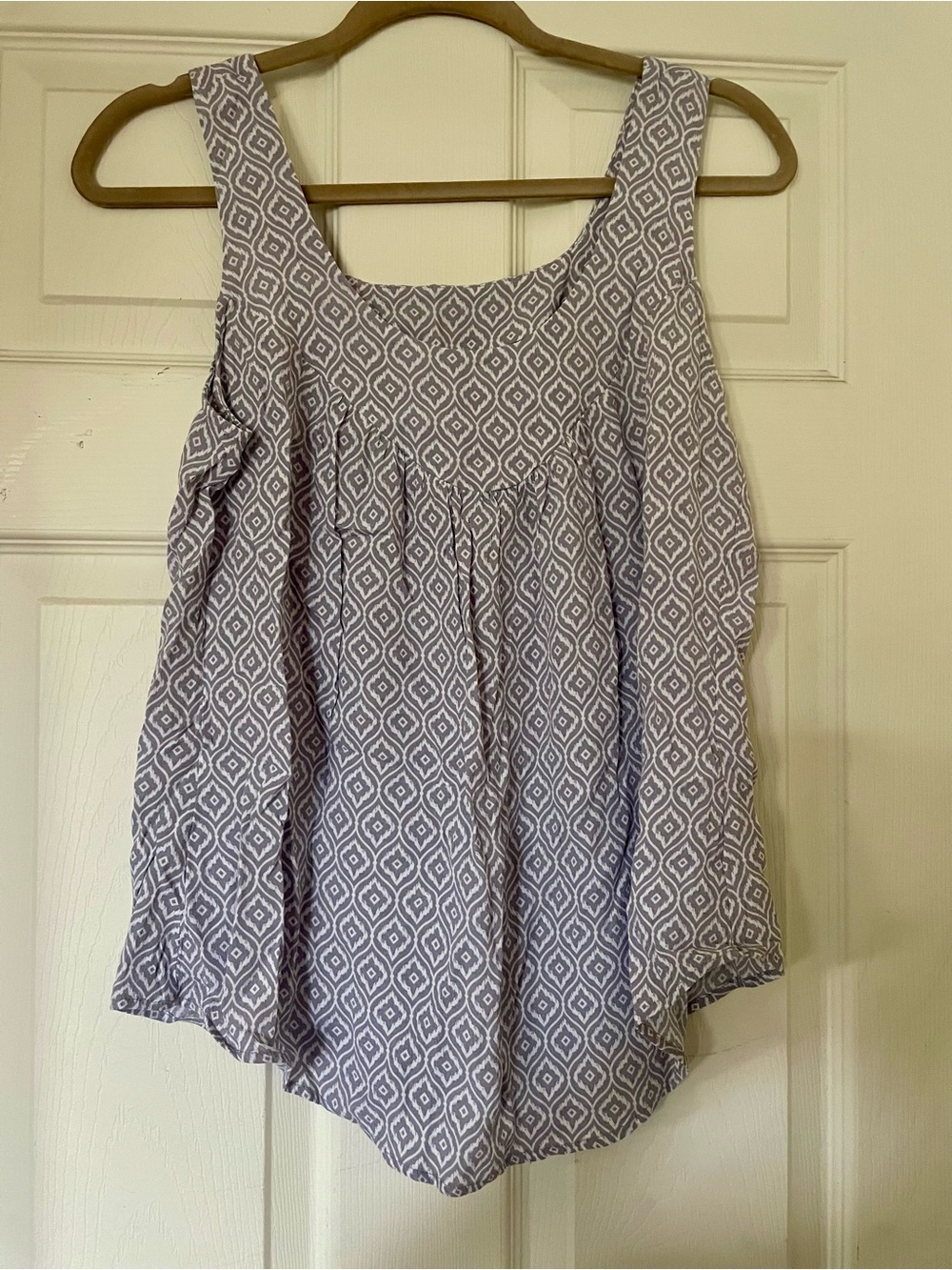 Gray Cinnamon Girl Scoop Tank Top - Women's Sleeveless Blouse